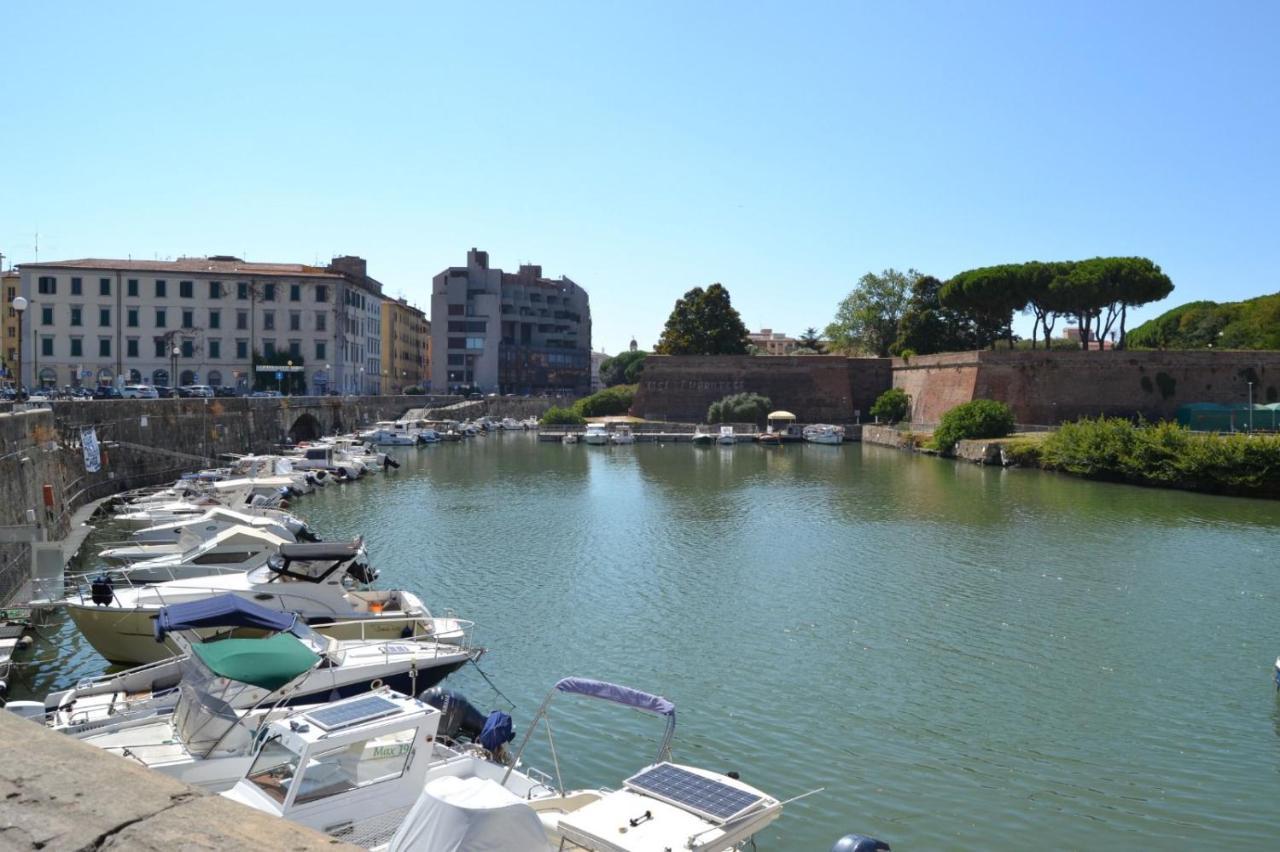 Appartamento Centro Citta Free Private Car Parking Livorno Exterior photo